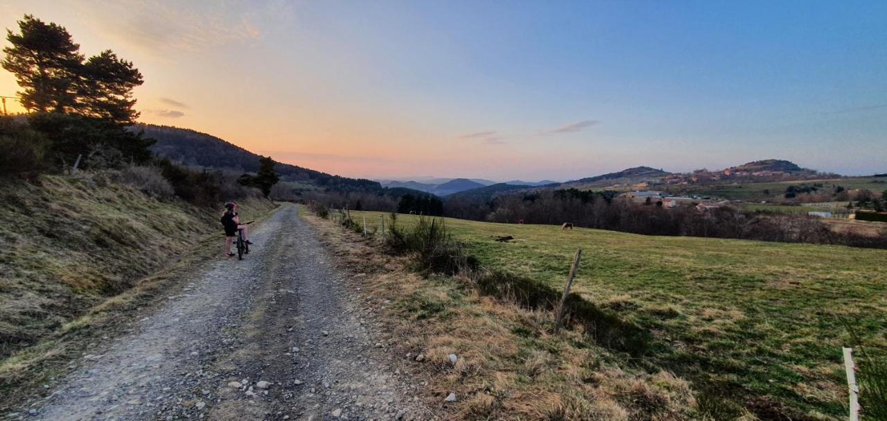 Les Gites Estaou Treillo Le Monastier sur Gazeille Exterior foto