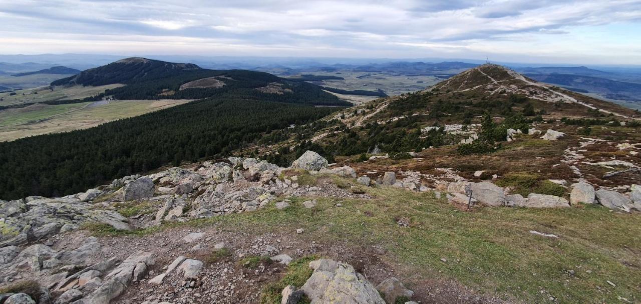 Les Gites Estaou Treillo Le Monastier sur Gazeille Exterior foto